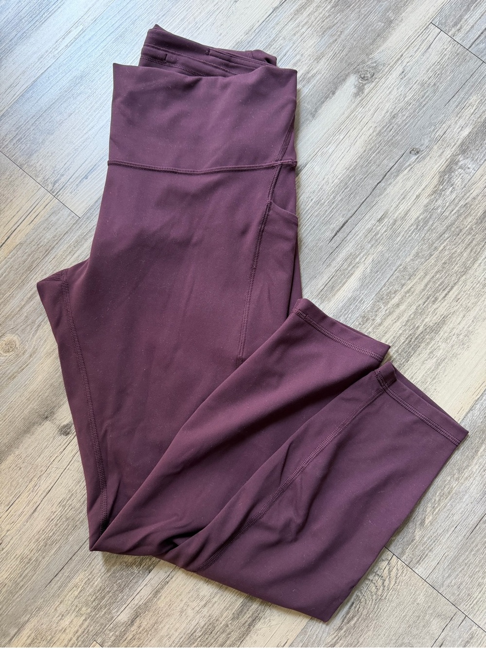 Lululemon Plum Wunder Train HR Tight 25”Leggings